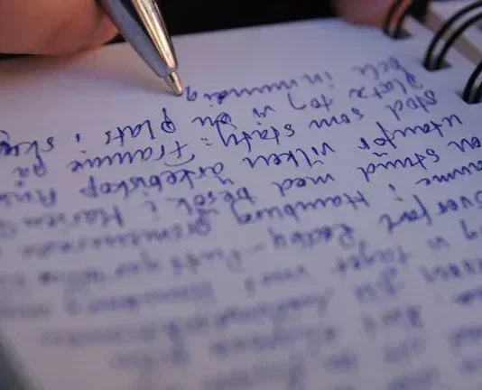 Konten Blog Jangka Pendek vs Jangka Panjang diary writing