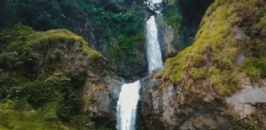 Curug Cikawung, Tempat Wisata Unik di Garut Curug Cikawung Tempat Wisata Unik di Garut