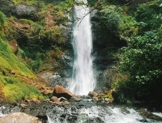 Curug Ngaleng, Keindahan Wisata Alam Garut Curug Ngaleng Keindahan Wisata Alam Garut