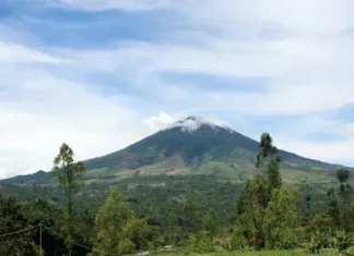 Gunung Cikuray, Tempat Liburan di Garut