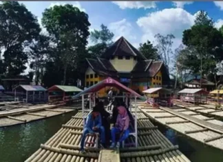 Kampung Pulo Tempat Wisata Sejarah di Garut