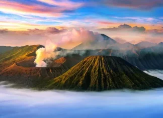 Gunung Bromo: Pesona Alam dan Budaya di Jawa Timur Gunung Bromo