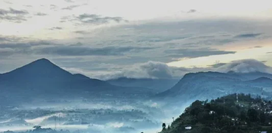 Gunung Bukit Tunggul: Menjelajahi Alam dan Sejarah di Jawa Barat Gunung Bukit Tunggul