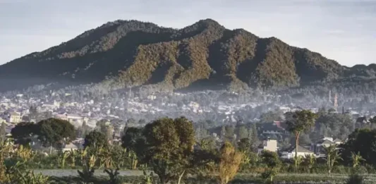 Gunung Burangrang: Petualangan di Balik Keindahan Alam Gunung Burangrang