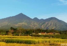 Gunung Kembar