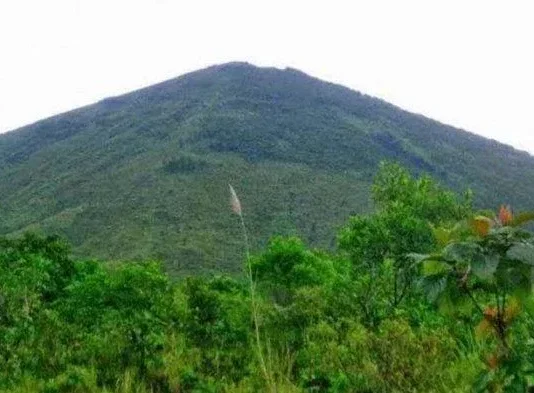 Gunung Lemongan