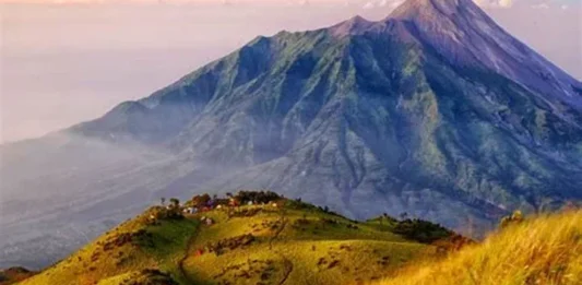 Gunung Mandalagiri: Keindahan Alam dan Keunikan Budaya Gunung Mandalagiri