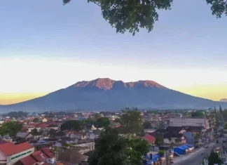 Gunung Marapi: Pesona Alam dan Misteri Sumatera Barat Gunung Marapi