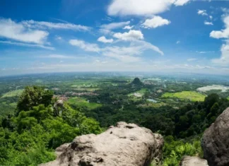 Gunung Munara: Pesona Alam yang Memukau Gunung Munara