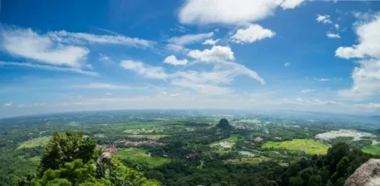 Gunung Munara: Pesona Alam yang Memukau Gunung Munara