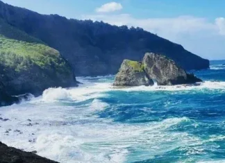 Gunung Pantai Cermin