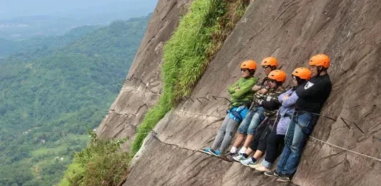 Gunung Parang: Tantangan Ekstrem di Jawa Barat Gunung Parang