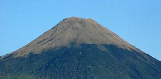 Gunung Penanggungan: Keindahan dan Sejarah di Jawa Timur Gunung Penanggungan
