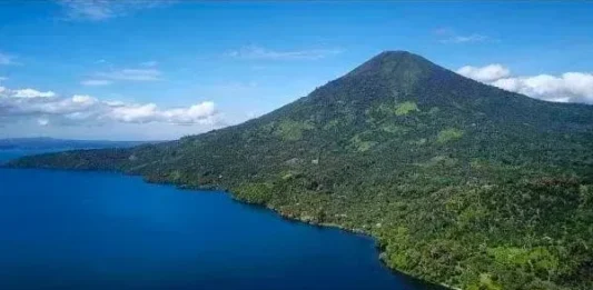 Gunung Seminung: Keindahan Alam di Perbatasan Lampung Gunung Seminung