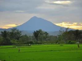 Gunung Seulawah Inong