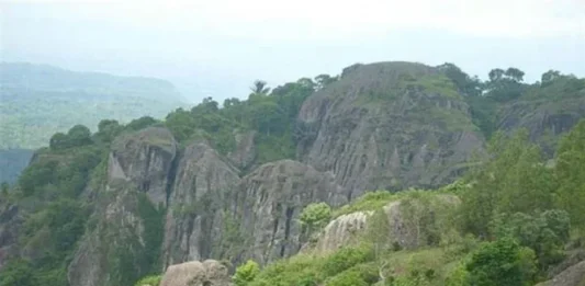 Gunung Sewu: Keajaiban Geologi di Yogyakarta Gunung Sewu