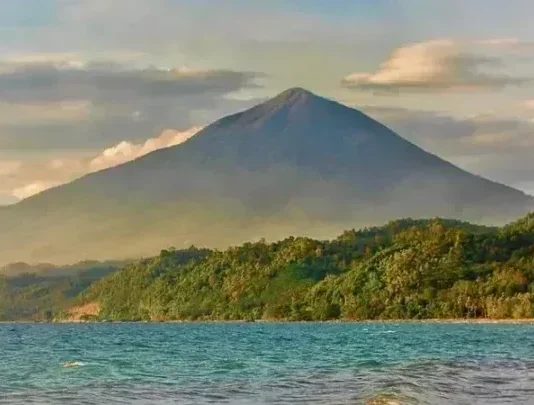 Gunung Tanggamus: Keindahan dan Tantangan di Lampung Gunung Tanggamus