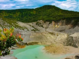Gunung Tangkuban Perahu: Legenda dari Jawa Barat Gunung Tangkuban Perahu