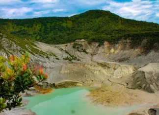 Gunung Tangkuban Perahu