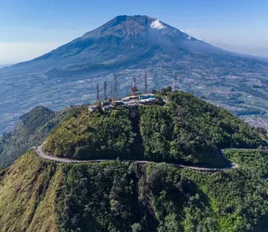 Gunung Telomoyo: Keindahan dan Keunikan di Jawa Tengah Gunung Telomoyo