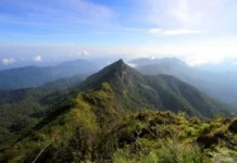 Gunung Batu Sungkur: Eksotisme Alam di Kalimantan Gunung Batu Sungkur