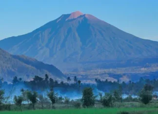 Gunung Sarempaka