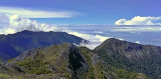 Gunung Binaia