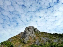 Gunung Fatu Timao Permata Tersembunyi di NTT Gunung Fatu Timao
