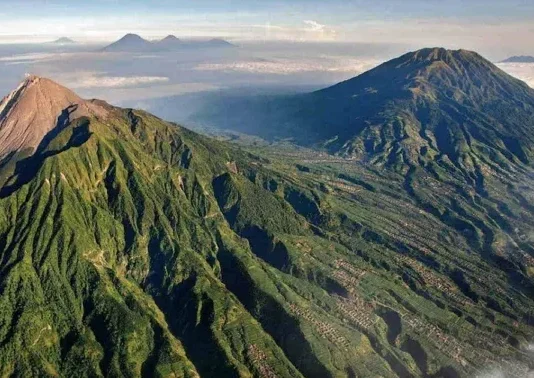 Gunung Iliboleng Keindahan Alam yang Menantang Gunung Iliboleng