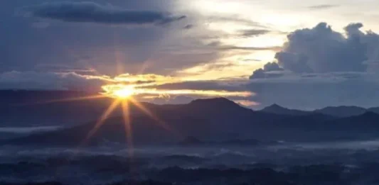 Gunung Karua Panduan Pendakian dan Potensi Wisata Gunung Karua
