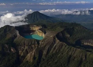 Gunung Lewotobi Laki-laki Keajaiban Alam di Nusa Tenggara Gunung Lewotobi Laki-laki
