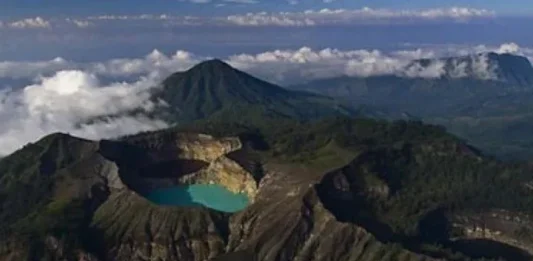 Gunung Lewotobi Perempuan Potensi Wisata di NTT Gunung Lewotobi Perempuan