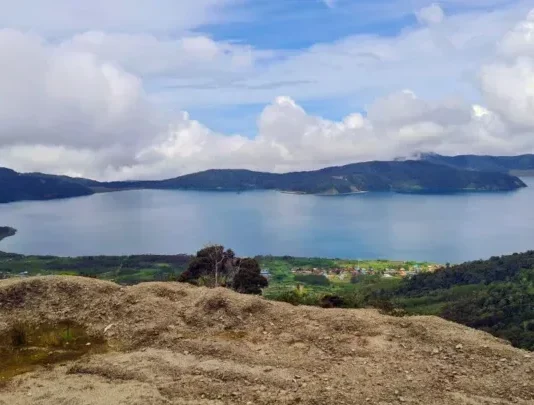 Gunung Mebo Pesona Tersembunyi di Ujung Timur Indonesia Gunung Mebo