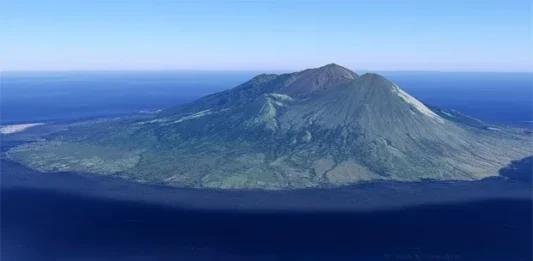 Gunung Sangeang Keindahan dan Tantangan di Nusa Tenggara Gunung Sangeang