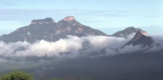 Gunung Tambusisi Keajaiban Tersembunyi di Sulawesi Gunung Tambusisi