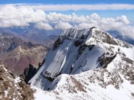 Puncak Jaya Papua: Keindahan Alam Tertinggi di Indonesia Puncak Jaya