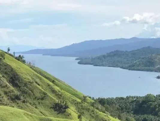 Gunung Sahuwai di Maluku Menyingkap Keindahan di Ketinggian Gunung Sahuwai